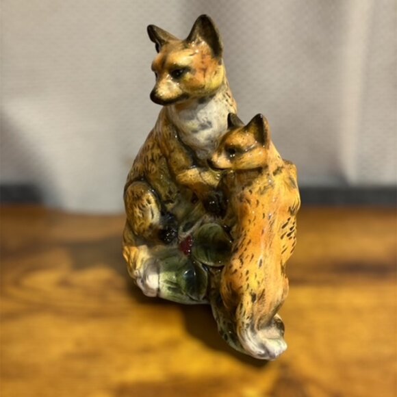 Vintage Ceramic Vixen Fox & Kit‎ Figurine by Laur-Al Crafts 5.5" - Picture 3 of 7